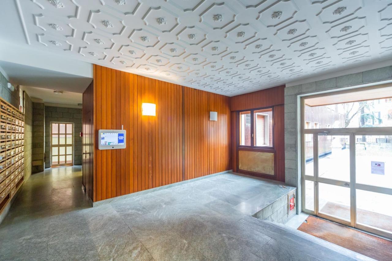 Cozy Apt - Corso Vercelli & Conciliazione M1 ميلان المظهر الخارجي الصورة