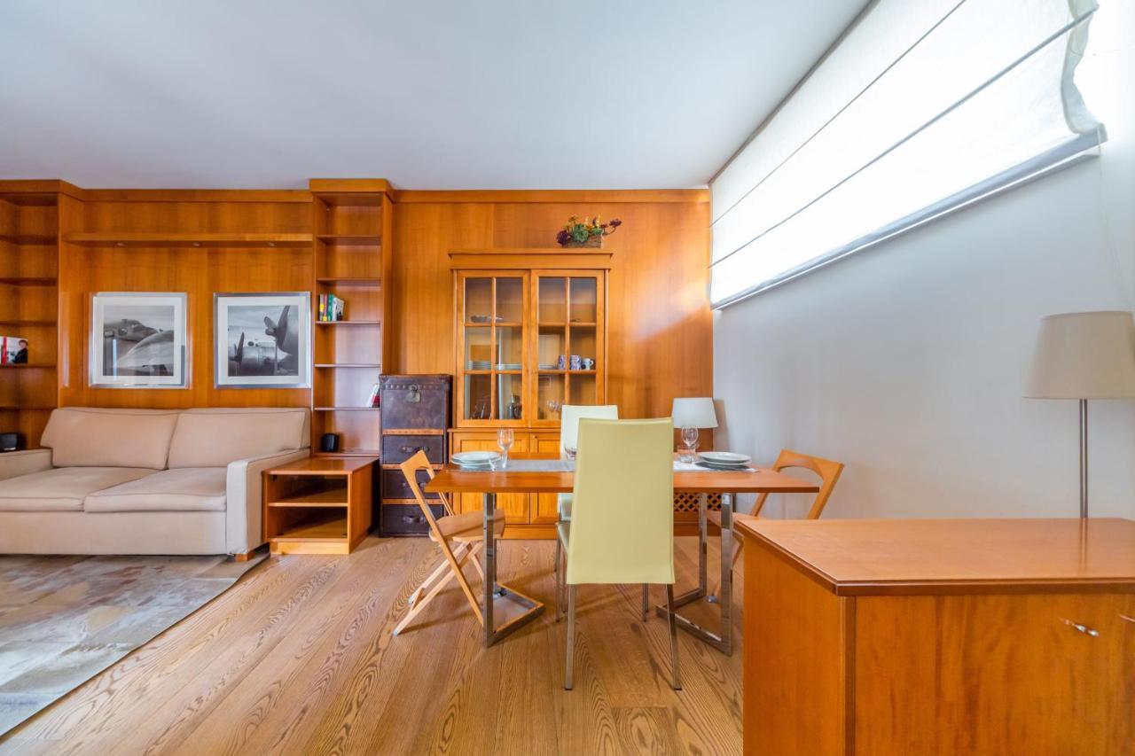 Cozy Apt - Corso Vercelli & Conciliazione M1 ميلان المظهر الخارجي الصورة