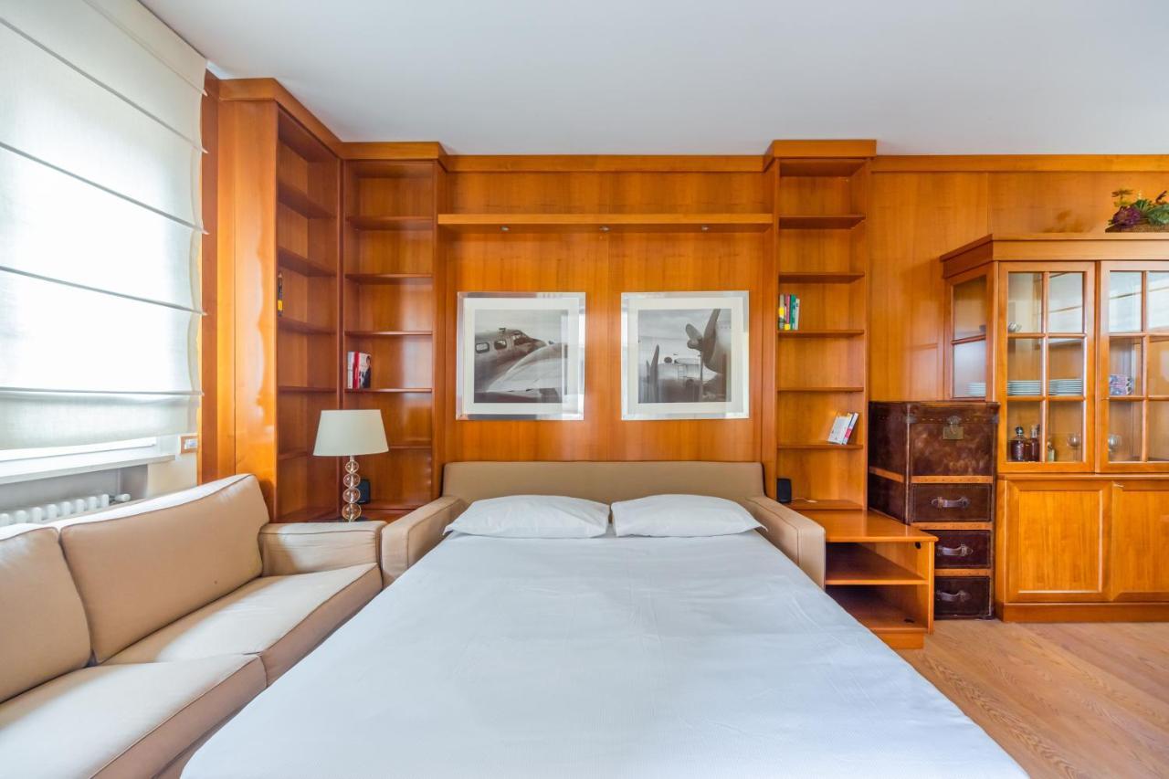 Cozy Apt - Corso Vercelli & Conciliazione M1 ميلان المظهر الخارجي الصورة