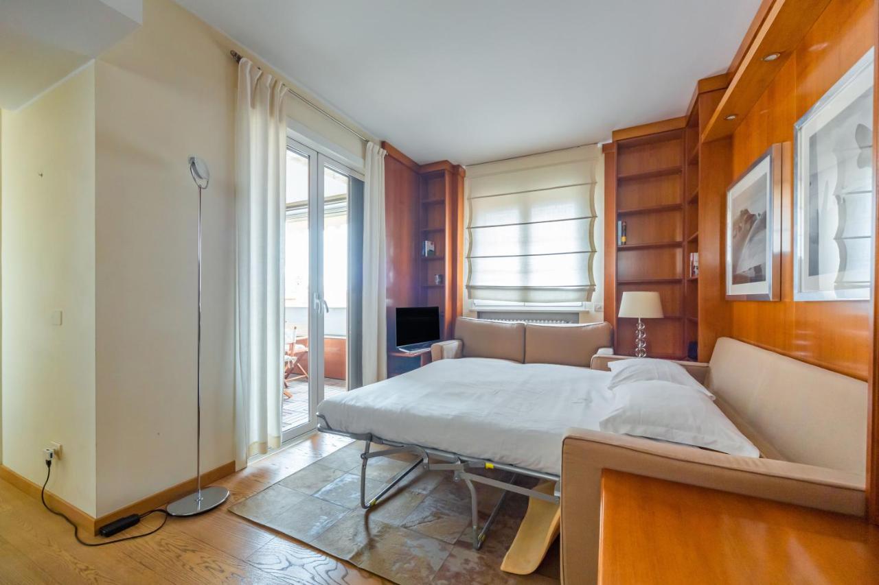 Cozy Apt - Corso Vercelli & Conciliazione M1 ميلان المظهر الخارجي الصورة