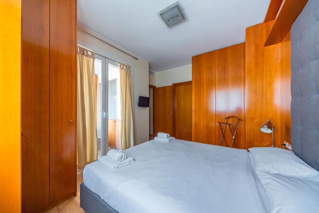 Cozy Apt - Corso Vercelli & Conciliazione M1 ميلان المظهر الخارجي الصورة